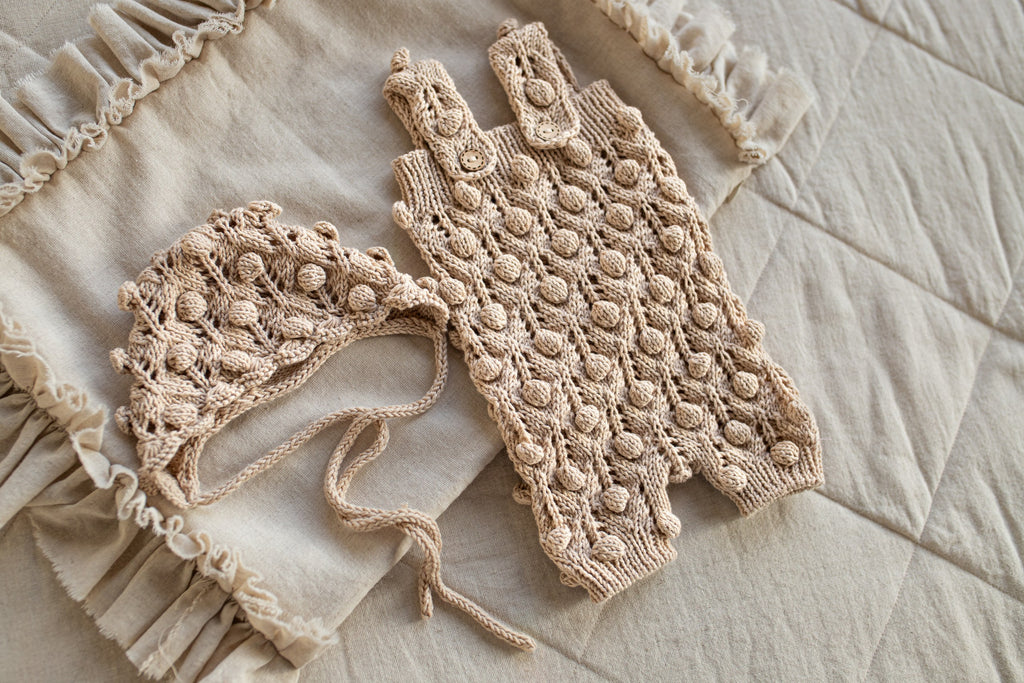 Knitted jumpsuit, bonnet and booties for a newborn, merino wool clothing set, newborn photo shoot props, newborn photo shoot clothes, hospital discharge clothes. (Copy) (Copy) (Copy) (Copy)