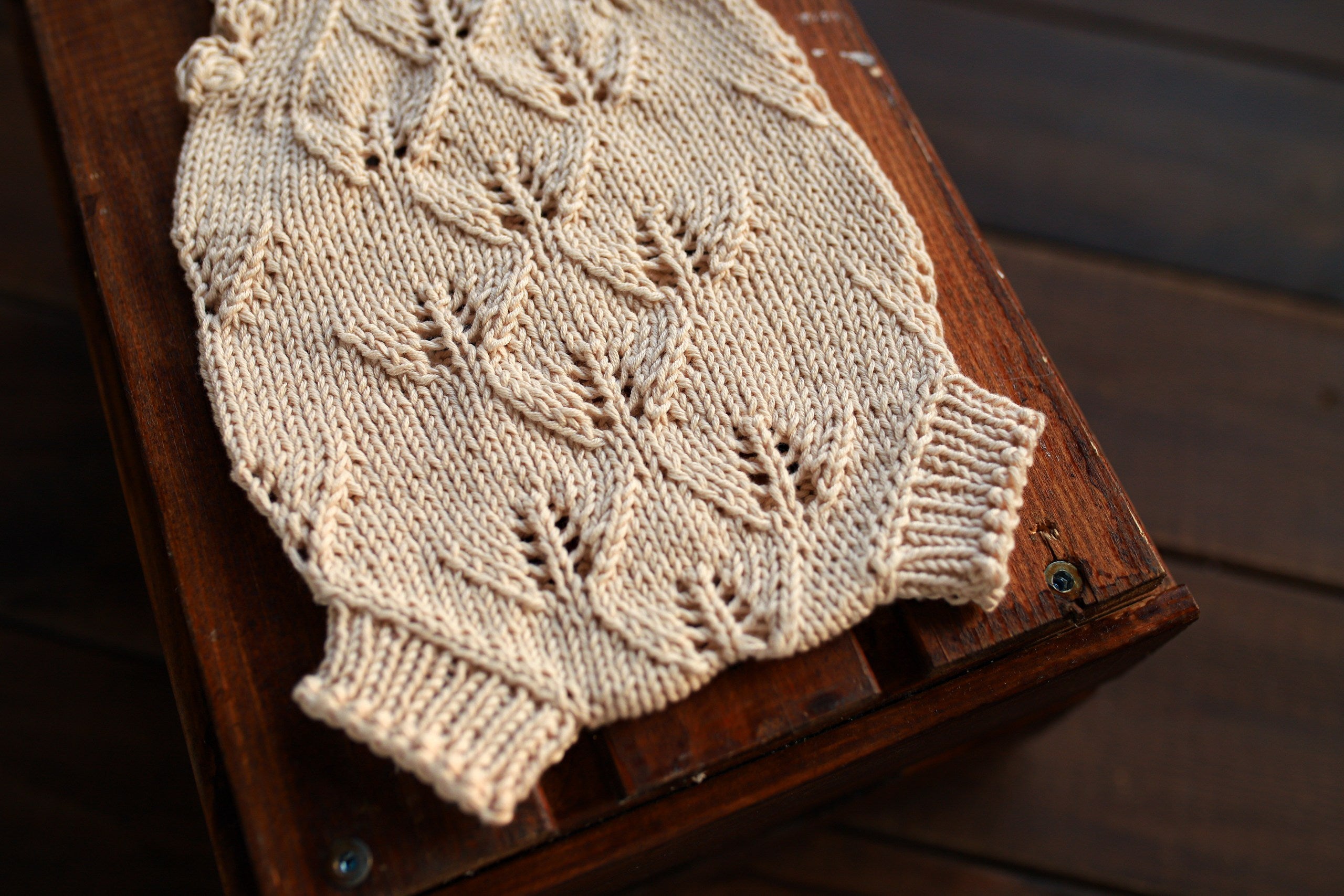 Oatmeal Leaf Lace Knit Newborn Romper | Newborn Photo Prop