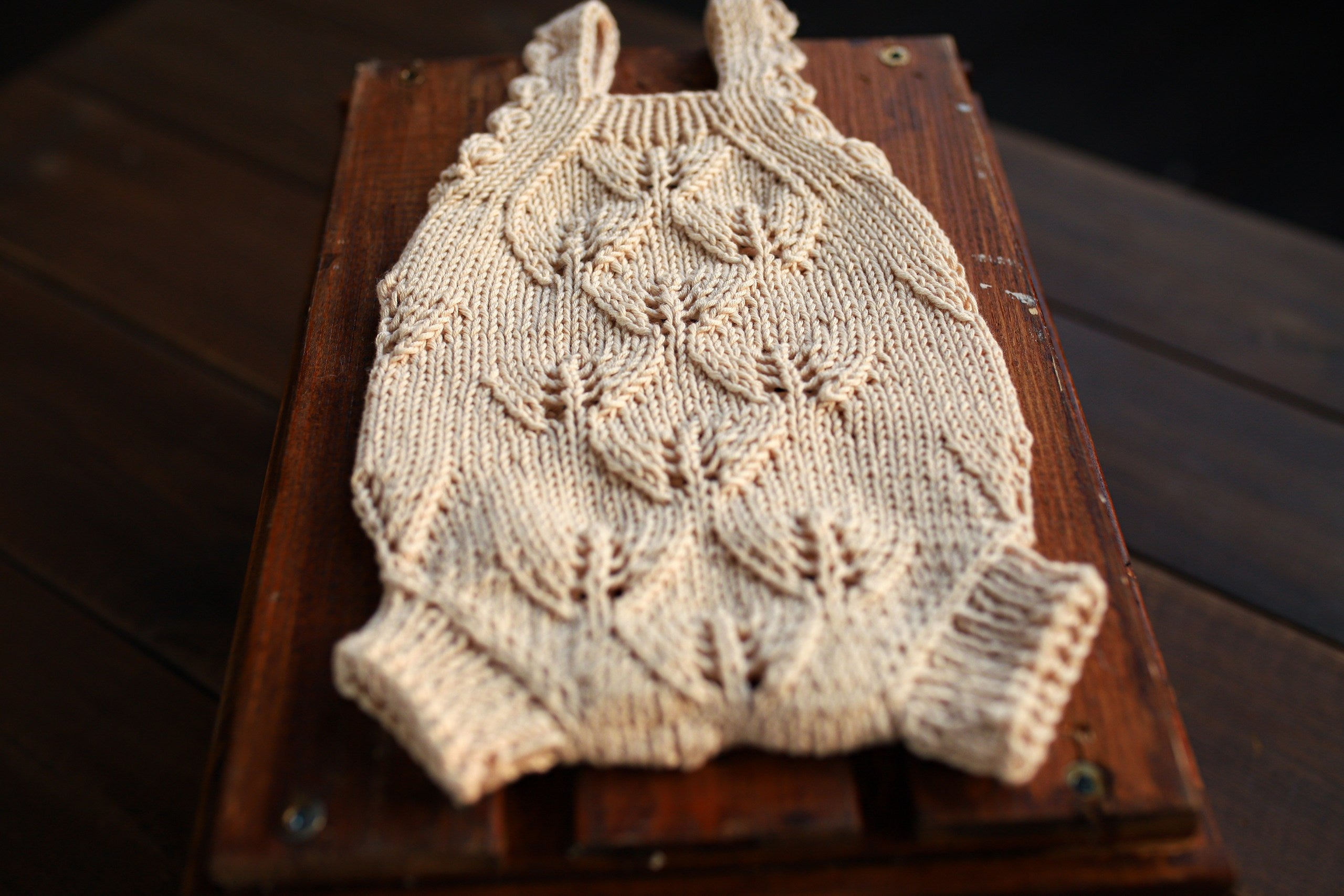 Oatmeal Leaf Lace Knit Newborn Romper | Newborn Photo Prop
