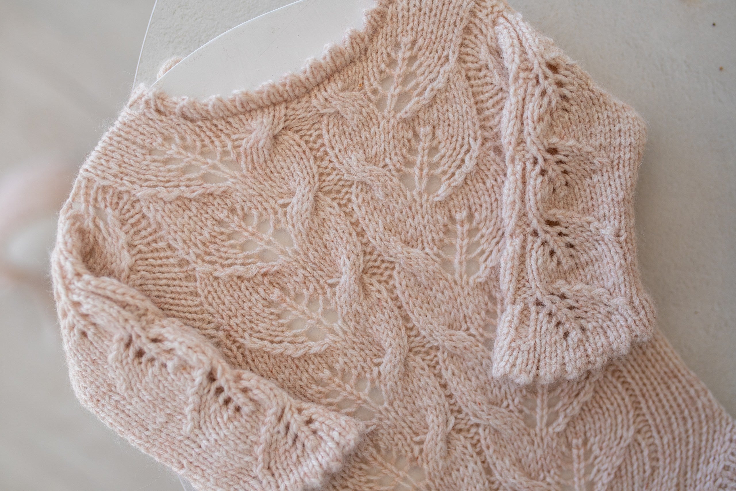 Knitted jumpsuit and bonnet, newborn photo shoot props set, newborn girl photo shoot outfit, maternity gift, newborn props