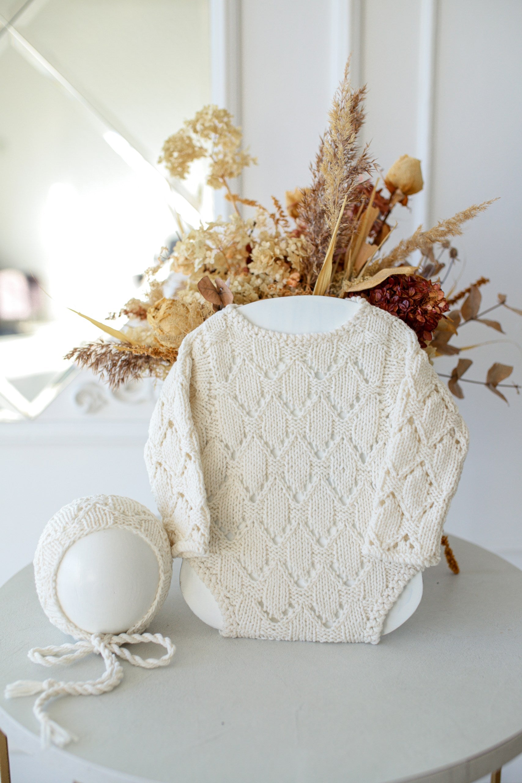 Knitted jumpsuit and bonnet, newborn photo shoot props set, newborn girl photo shoot outfit, maternity gift, newborn props