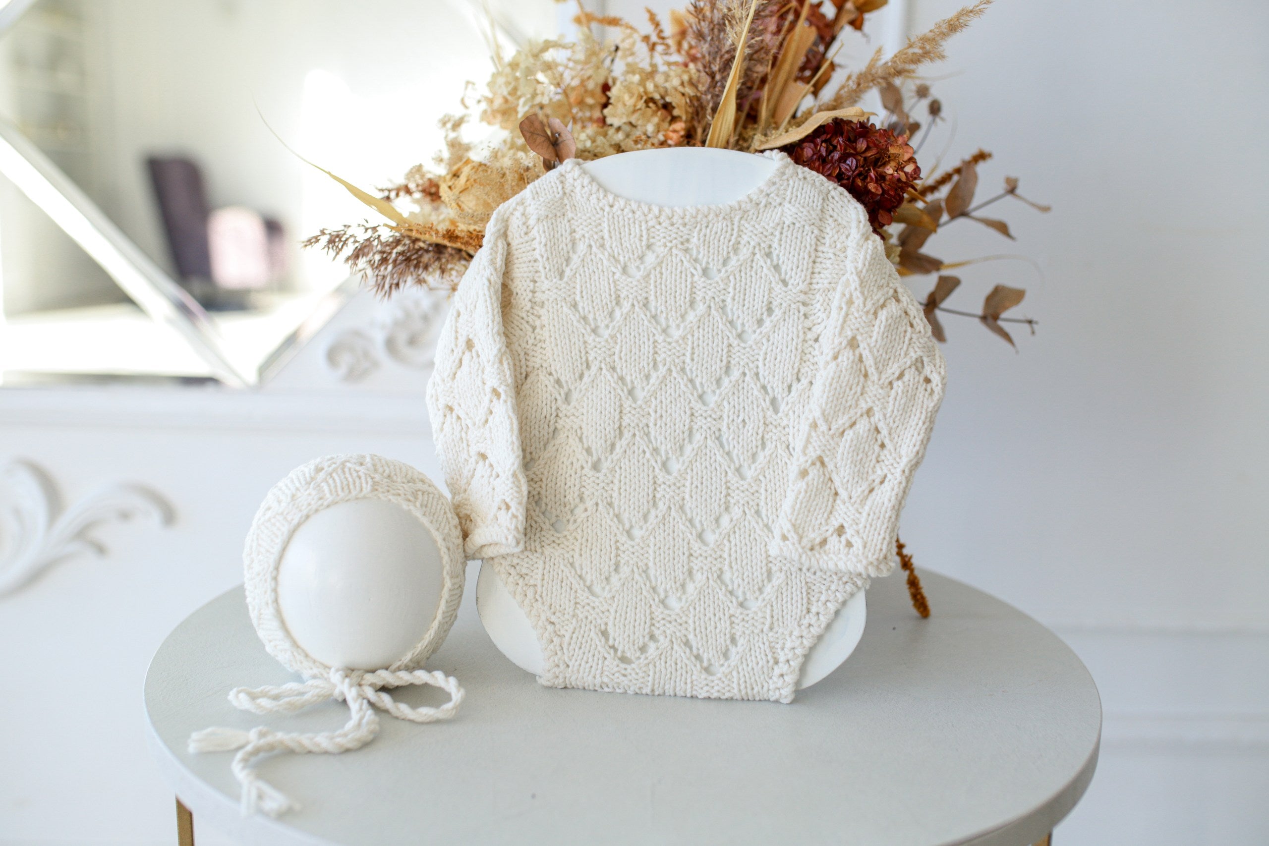 Knitted jumpsuit and bonnet, newborn photo shoot props set, newborn girl photo shoot outfit, maternity gift, newborn props