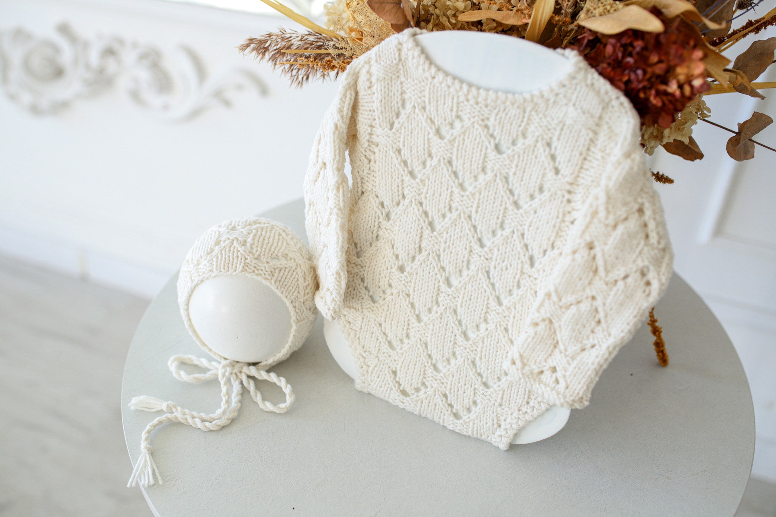 Knitted jumpsuit and bonnet, newborn photo shoot props set, newborn girl photo shoot outfit, maternity gift, newborn props