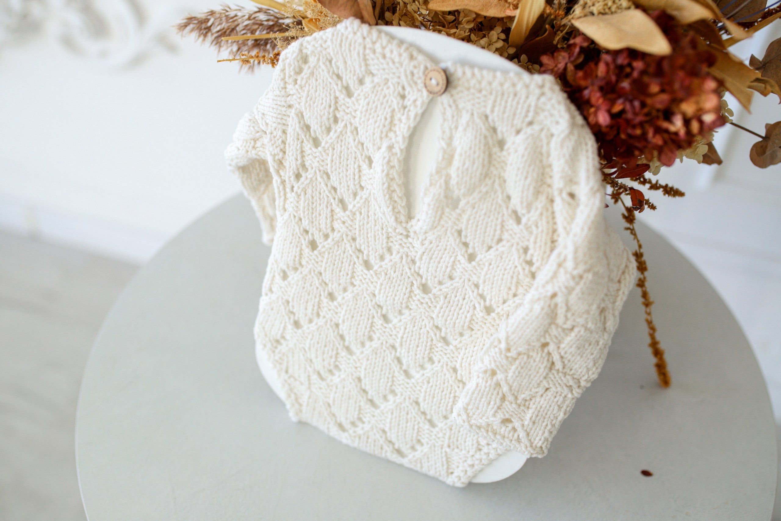 Knitted jumpsuit and bonnet, newborn photo shoot props set, newborn girl photo shoot outfit, maternity gift, newborn props