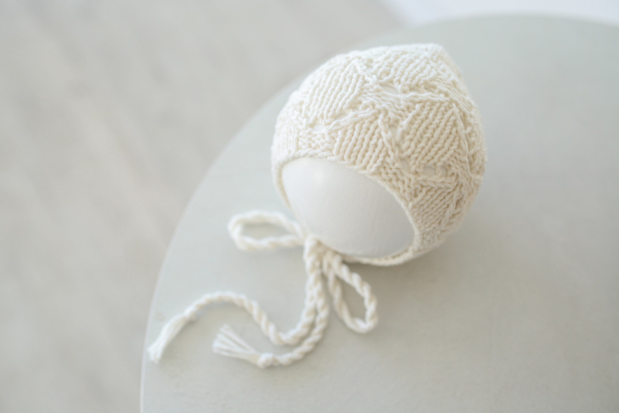 Knitted jumpsuit and bonnet, newborn photo shoot props set, newborn girl photo shoot outfit, maternity gift, newborn props