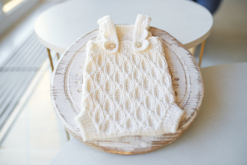 Knitted jumpsuit and bonnet, knitted newborn set, newborn photo shoot outfit, maternity gift, newborn props, newborn clothes, coming home outfit