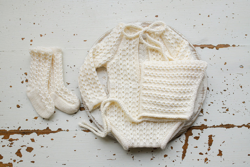 Merino Wool Knitted Newborn Baby Set, Knitted Romper with Bonnet and Socks for Newborn, Newborn Photo Shoot Props, Coming Home Outfit, Baby Shower Gift, Newborn Photo Shoot