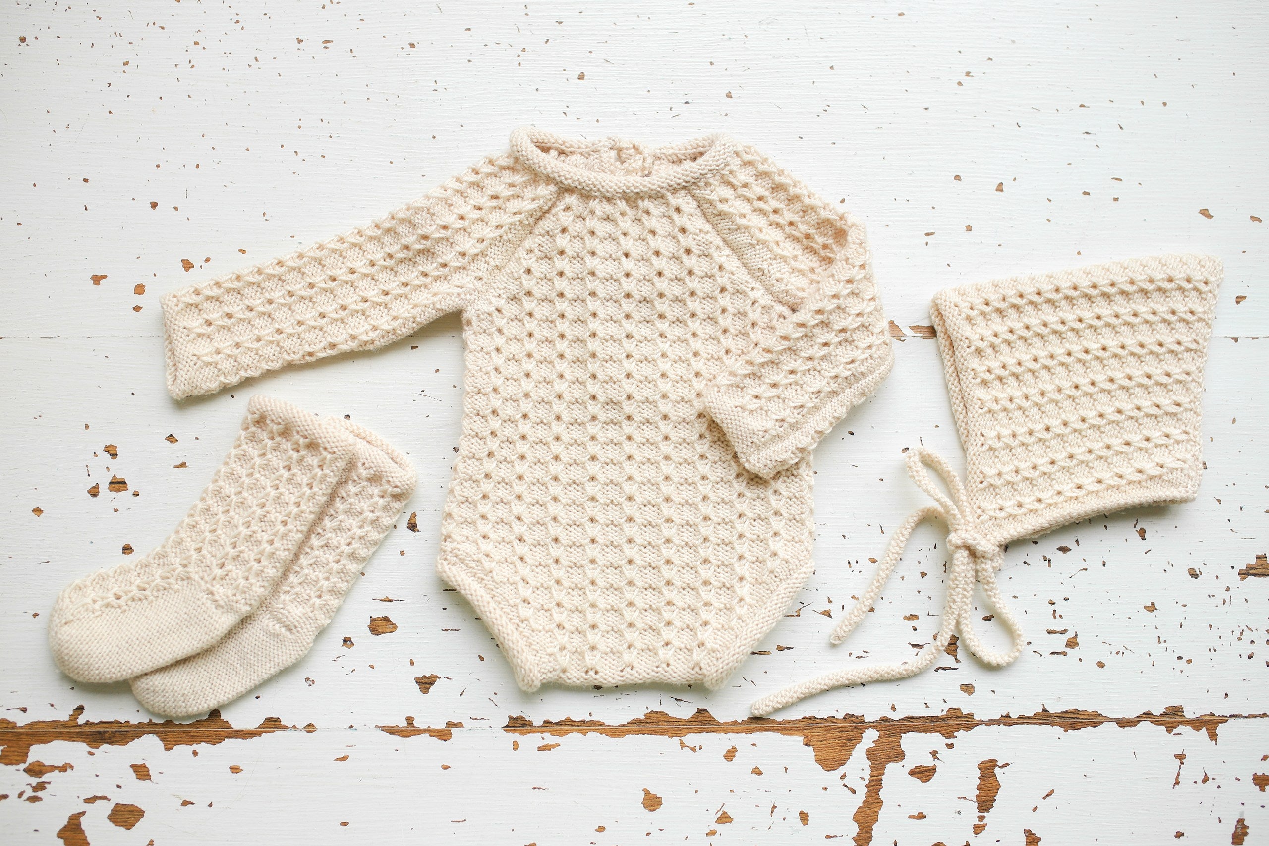 Merino Wool Knitted Newborn Baby Set, Knitted Romper with Bonnet and Socks for Newborn, Newborn Photo Shoot Props, Coming Home Outfit, Baby Shower Gift, Newborn Photo Shoot