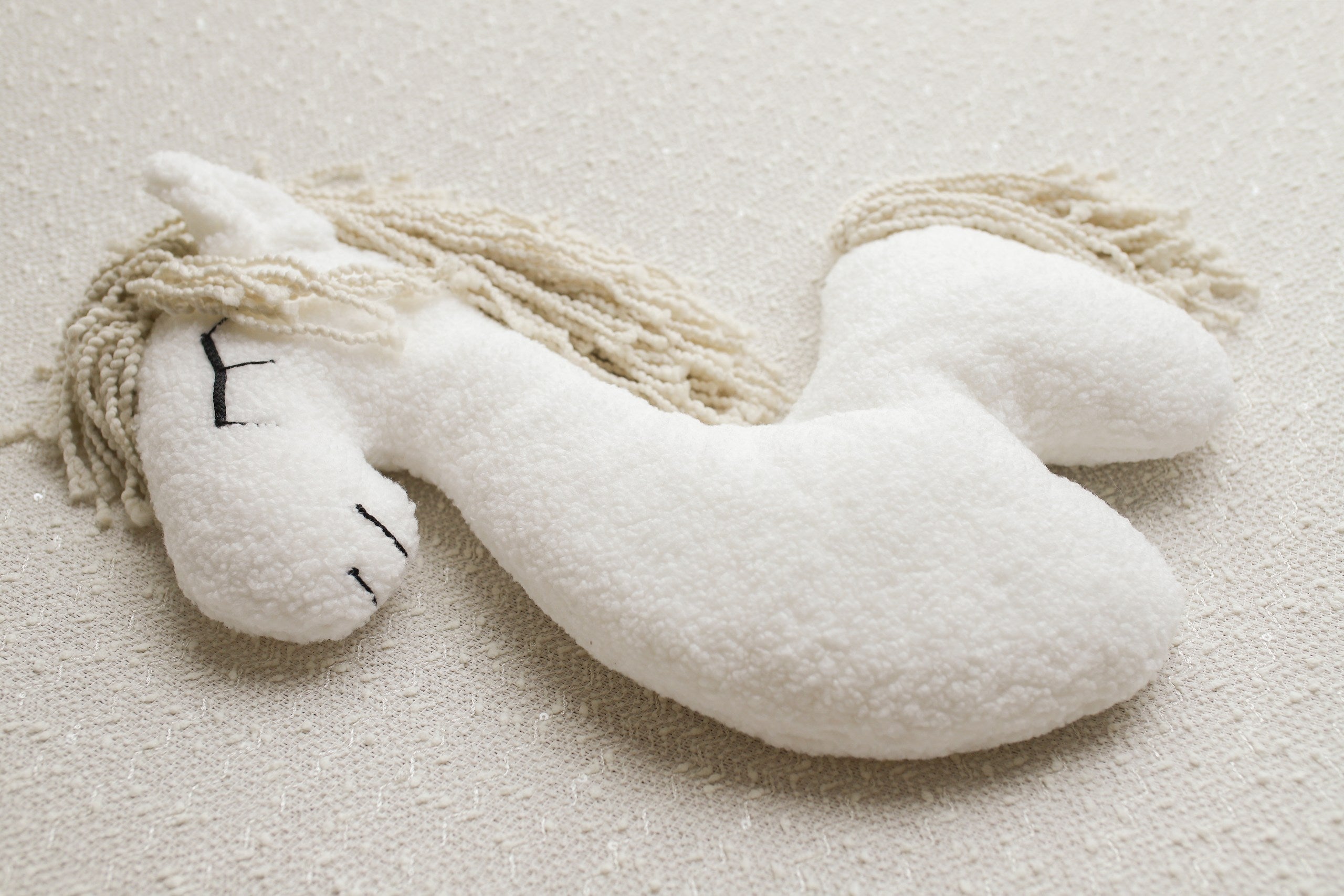 Posing toy for newborn photo shoots.The shade of the mane and tail may vary,Newborn Photography Props,Newborn Photo PropsNewborn girl outfit (Copy)