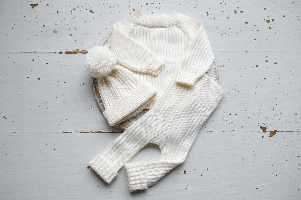 Merino Wool Newborn Baby Set, Newborn Baby Clothes Set, Sweater and Pants, Neutral Baby Set, Newborn Baby Clothes, Maternity Gift, Knitted Newborn Photo Shoot Props