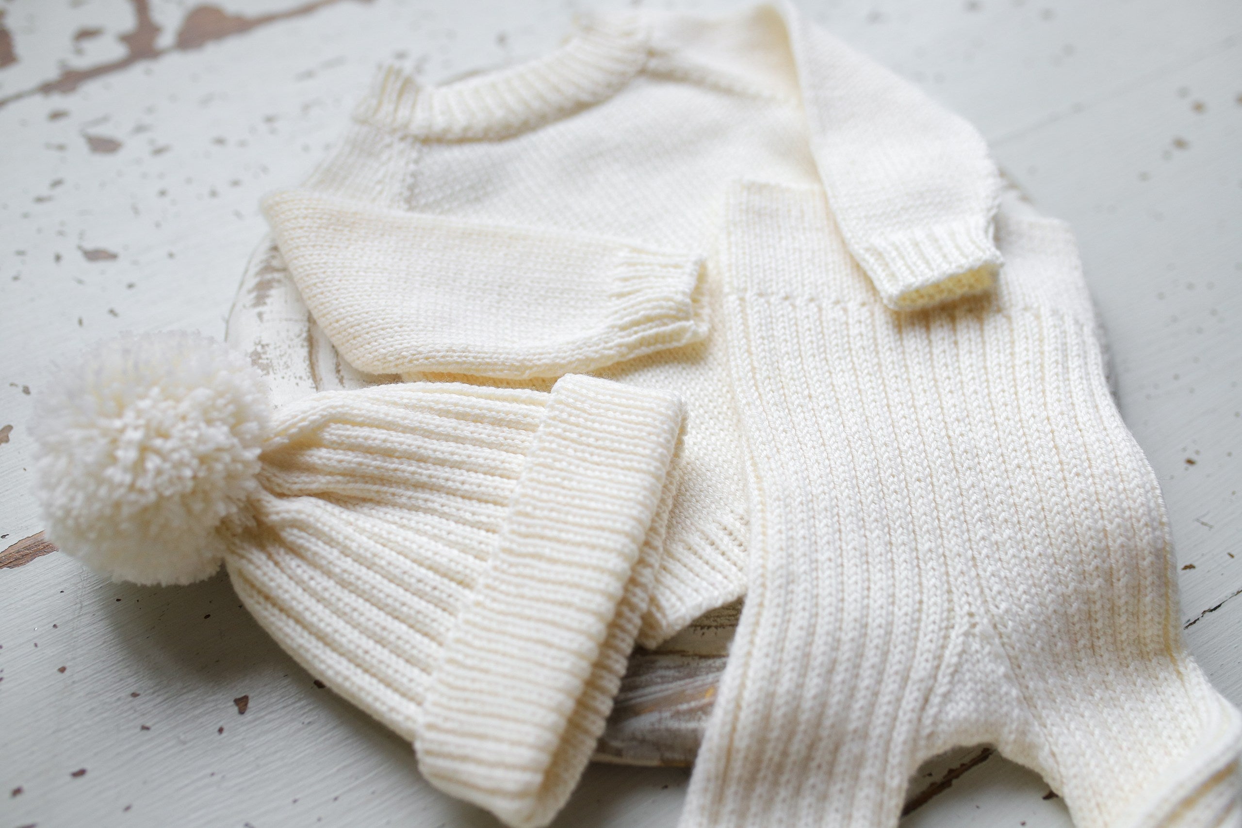Merino Wool Newborn Baby Set, Newborn Baby Clothes Set, Sweater and Pants, Neutral Baby Set, Newborn Baby Clothes, Maternity Gift, Knitted Newborn Photo Shoot Props
