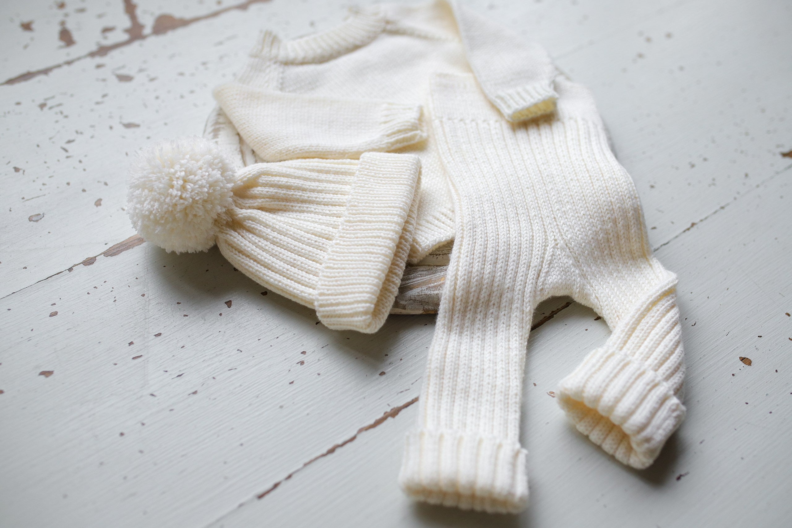 Merino Wool Newborn Baby Set, Newborn Baby Clothes Set, Sweater and Pants, Neutral Baby Set, Newborn Baby Clothes, Maternity Gift, Knitted Newborn Photo Shoot Props