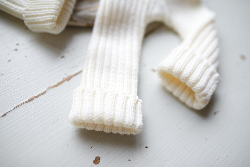 Merino Wool Newborn Baby Set, Newborn Baby Clothes Set, Sweater and Pants, Neutral Baby Set, Newborn Baby Clothes, Maternity Gift, Knitted Newborn Photo Shoot Props