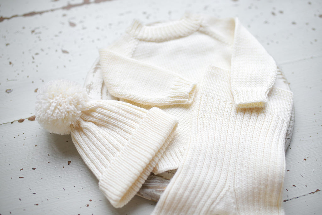 Merino Wool Newborn Baby Set, Newborn Baby Clothes Set, Sweater and Pants, Neutral Baby Set, Newborn Baby Clothes, Maternity Gift, Knitted Newborn Photo Shoot Props