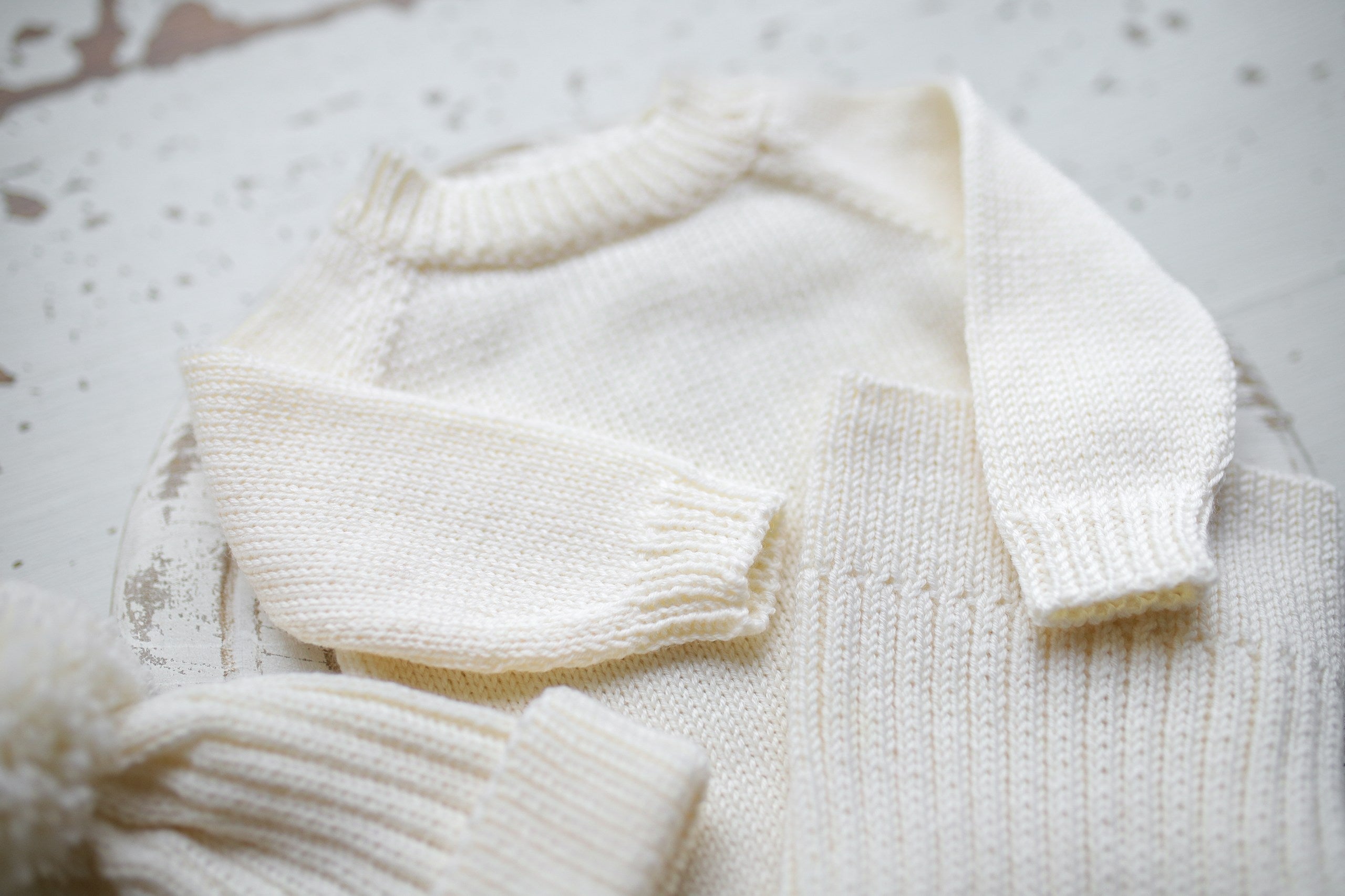 Merino Wool Newborn Baby Set, Newborn Baby Clothes Set, Sweater and Pants, Neutral Baby Set, Newborn Baby Clothes, Maternity Gift, Knitted Newborn Photo Shoot Props