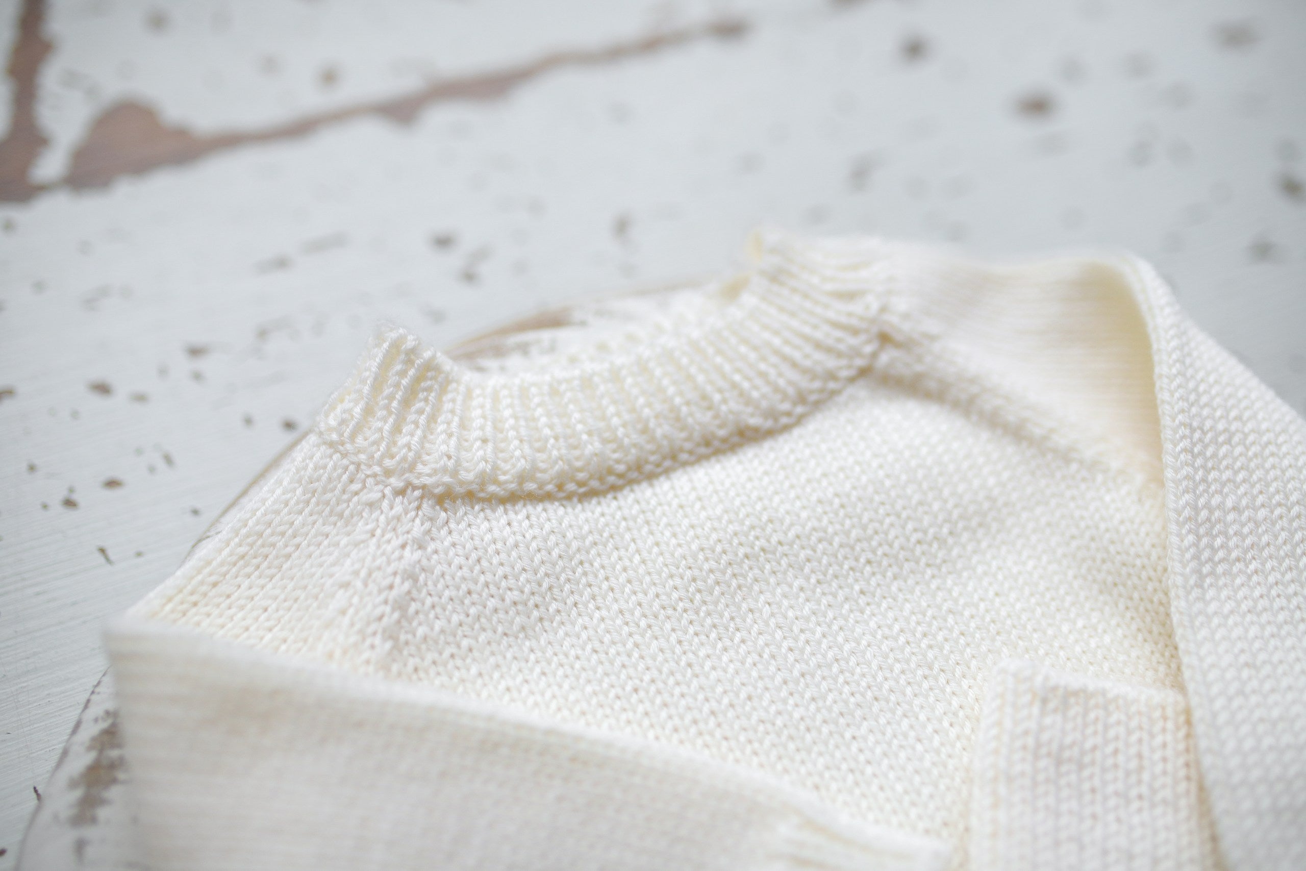 Merino Wool Newborn Baby Set, Newborn Baby Clothes Set, Sweater and Pants, Neutral Baby Set, Newborn Baby Clothes, Maternity Gift, Knitted Newborn Photo Shoot Props