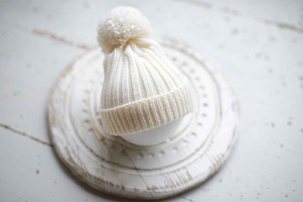 Merino Wool Newborn Baby Set, Newborn Baby Clothes Set, Sweater and Pants, Neutral Baby Set, Newborn Baby Clothes, Maternity Gift, Knitted Newborn Photo Shoot Props