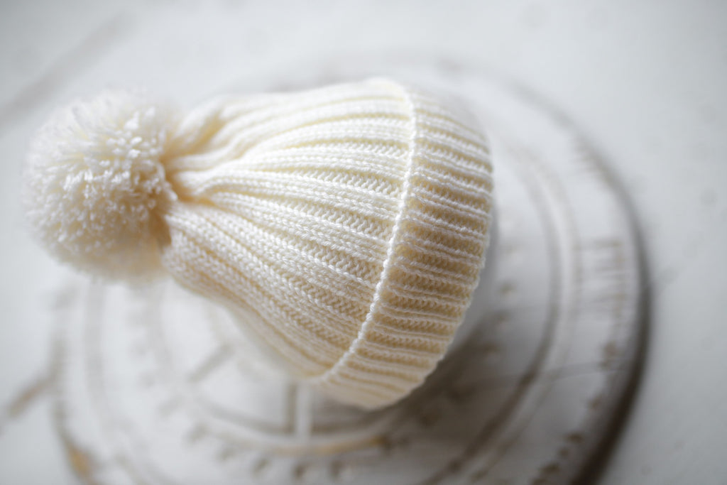Merino Wool Newborn Baby Set, Newborn Baby Clothes Set, Sweater and Pants, Neutral Baby Set, Newborn Baby Clothes, Maternity Gift, Knitted Newborn Photo Shoot Props