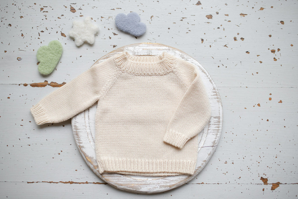 Merino Wool Newborn Baby Set, Newborn Baby Clothes Set, Sweater and Pants, Neutral Baby Set, Newborn Baby Clothes, Maternity Gift, Knitted Newborn Photo Shoot Props
