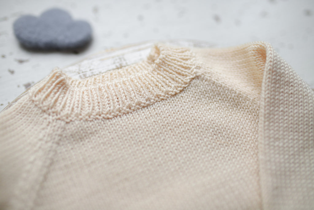 Merino Wool Newborn Baby Set, Newborn Baby Clothes Set, Sweater and Pants, Neutral Baby Set, Newborn Baby Clothes, Maternity Gift, Knitted Newborn Photo Shoot Props (Copy)