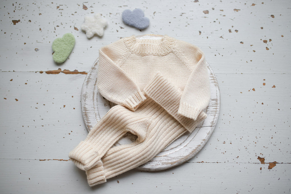 Merino Wool Newborn Baby Set, Newborn Baby Clothes Set, Sweater and Pants, Neutral Baby Set, Newborn Baby Clothes, Maternity Gift, Knitted Newborn Photo Shoot Props (Copy)