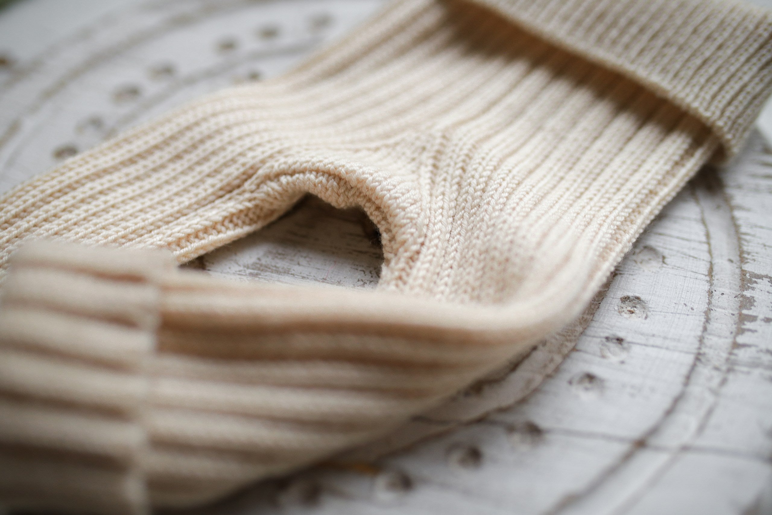 Merino Wool Newborn Baby Set, Newborn Baby Clothes Set, Sweater and Pants, Neutral Baby Set, Newborn Baby Clothes, Maternity Gift, Knitted Newborn Photo Shoot Props (Copy)