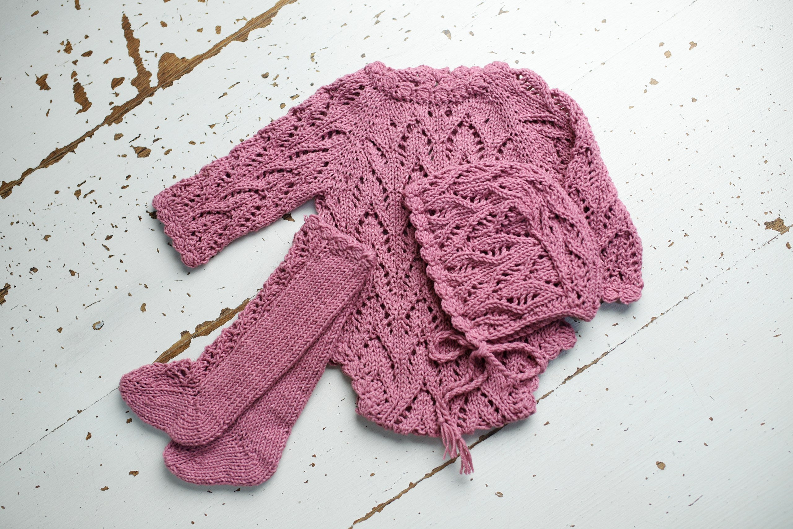 Knitted newborn set, knitted newborn jumpsuit, newborn hat, newborn clothing set, newborn cap, newborn photo shoot, maternity gift, knitted accessories for newborn photo shoot