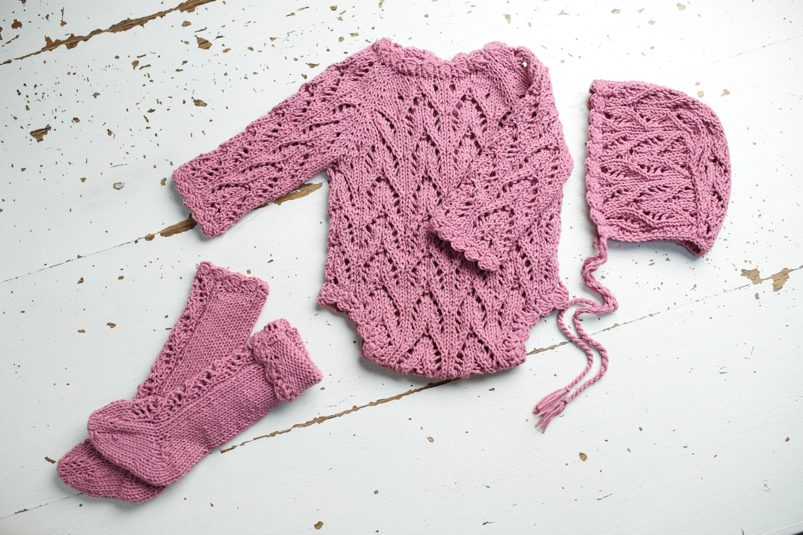 Knitted newborn set, knitted newborn jumpsuit, newborn hat, newborn clothing set, newborn cap, newborn photo shoot, maternity gift, knitted accessories for newborn photo shoot