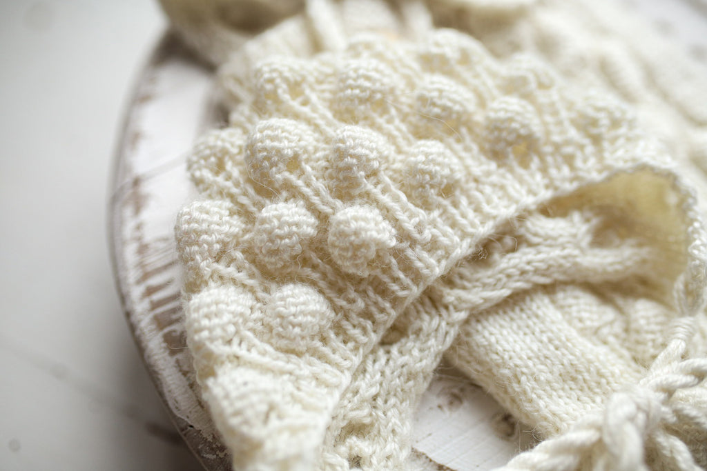 Knitted jumpsuit and bonnet for newborn, knitted set for newborn, newborn clothes, newborn photo shoot set, newborn photo shoot clothes, baby shower gift