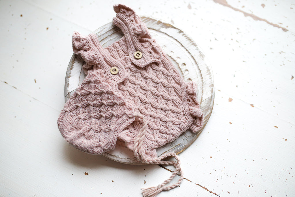 Knitted newborn set, knitted newborn jumpsuit, newborn hat, newborn clothing set, newborn cap, newborn photo shoot, maternity gift, knitted accessories for newborn photo shoot