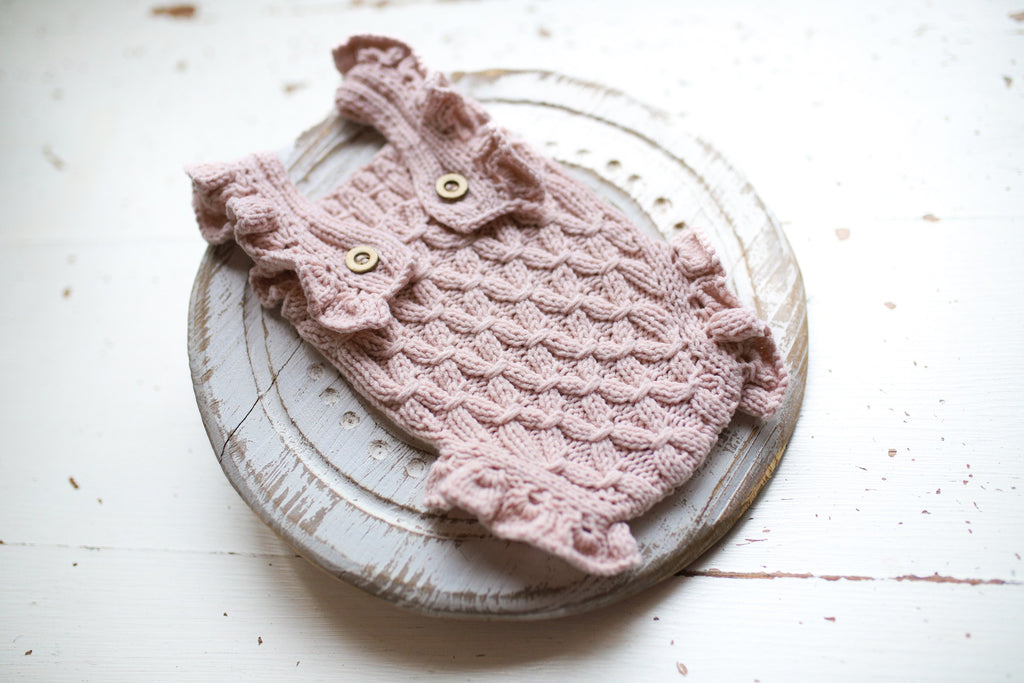 Knitted newborn set, knitted newborn jumpsuit, newborn hat, newborn clothing set, newborn cap, newborn photo shoot, maternity gift, knitted accessories for newborn photo shoot