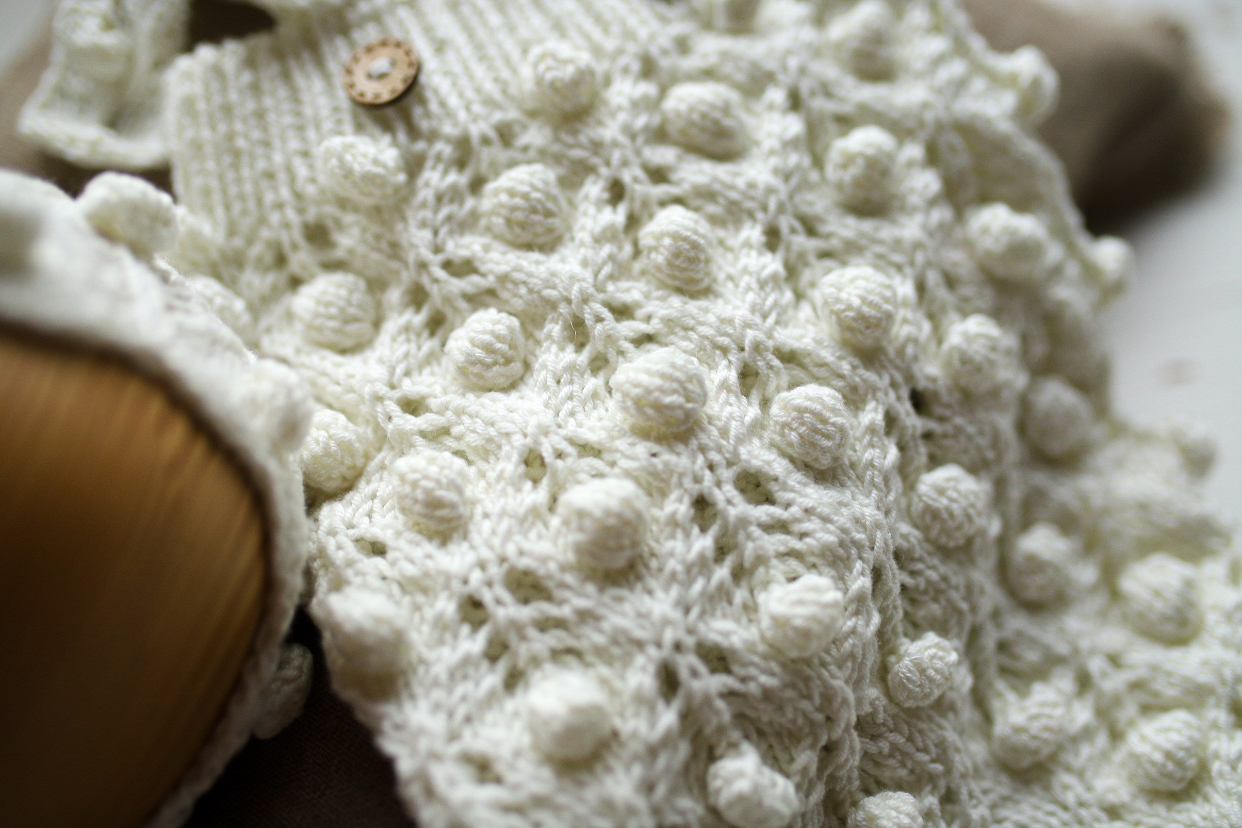 Knitted set for a newborn girl, knitted jumpsuit and bonnet, outfit for a newborn photo shoot, gift for pregnant women, props for newborns, outfit for discharge from the hospital