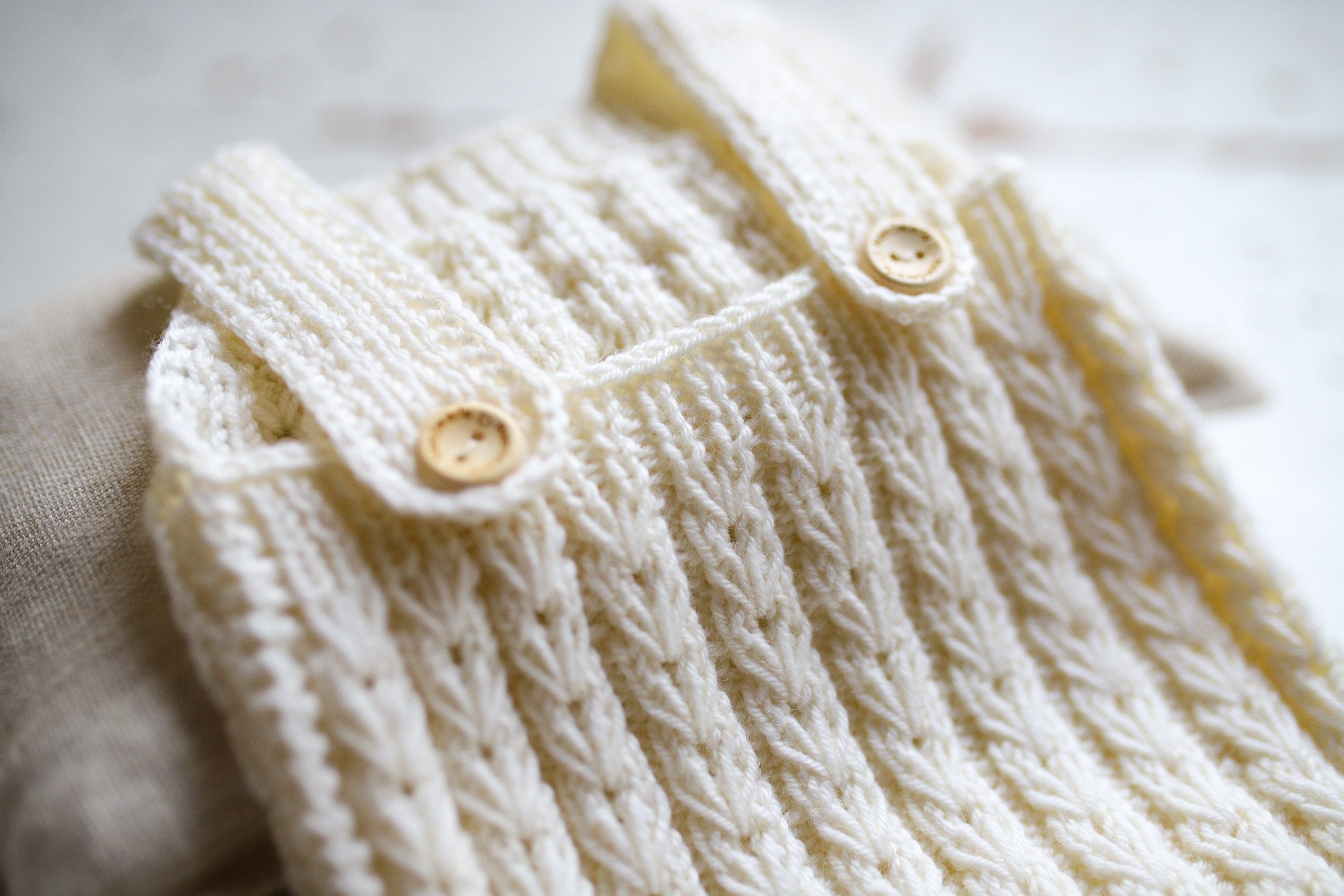 Neutral newborn photo shoot romper, cotton knit baby outfit, newborn photo shoot props, gender neutral baby photo shoot outfit, baby shower gift.