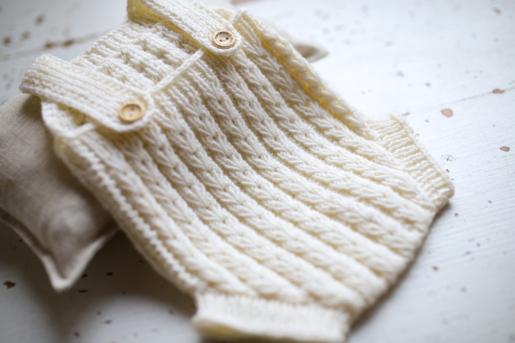 Neutral newborn photo shoot romper, cotton knit baby outfit, newborn photo shoot props, gender neutral baby photo shoot outfit, baby shower gift.