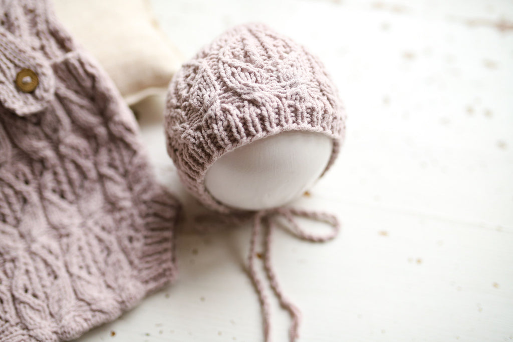 Knitted jumpsuit and bonnet, newborn photo shoot props set, newborn girl photo shoot outfit, newborn props, baby shower gift