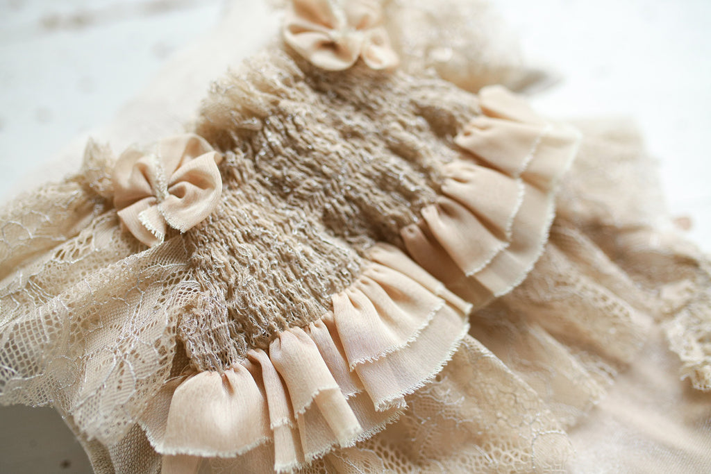 Newborn Baby Girl Velvet Romper, Lace Romper and Headband, Newborn Photo Shoot Outfit, Baby Girl Gift, Newborn Photo Shoot Props.