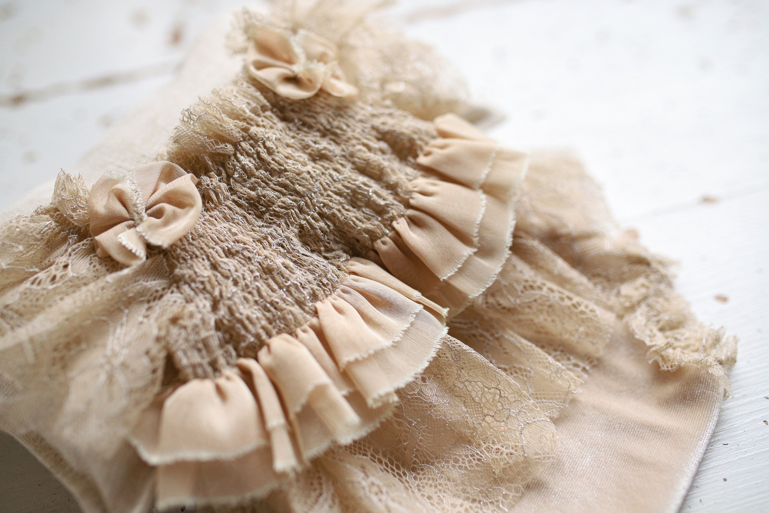 Newborn Baby Girl Velvet Romper, Lace Romper and Headband, Newborn Photo Shoot Outfit, Baby Girl Gift, Newborn Photo Shoot Props.