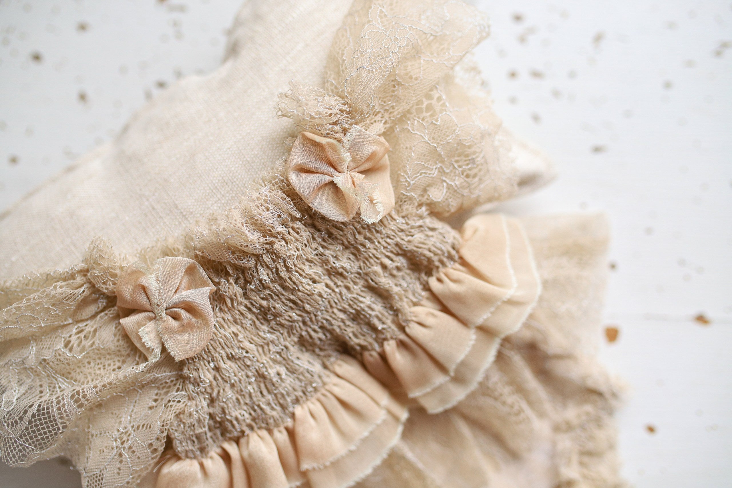 Newborn Baby Girl Velvet Romper, Lace Romper and Headband, Newborn Photo Shoot Outfit, Baby Girl Gift, Newborn Photo Shoot Props.
