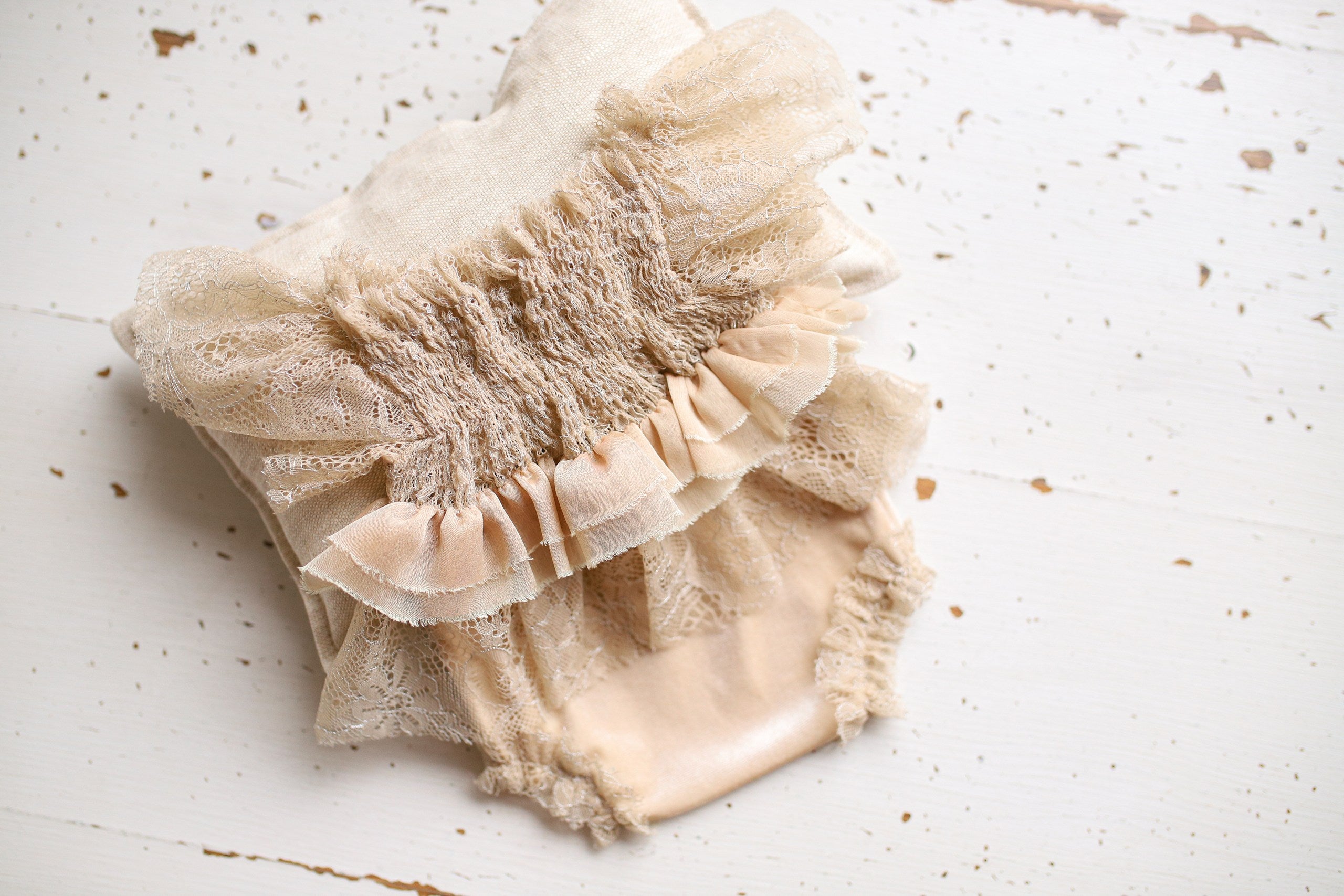 Newborn Baby Girl Velvet Romper, Lace Romper and Headband, Newborn Photo Shoot Outfit, Baby Girl Gift, Newborn Photo Shoot Props.
