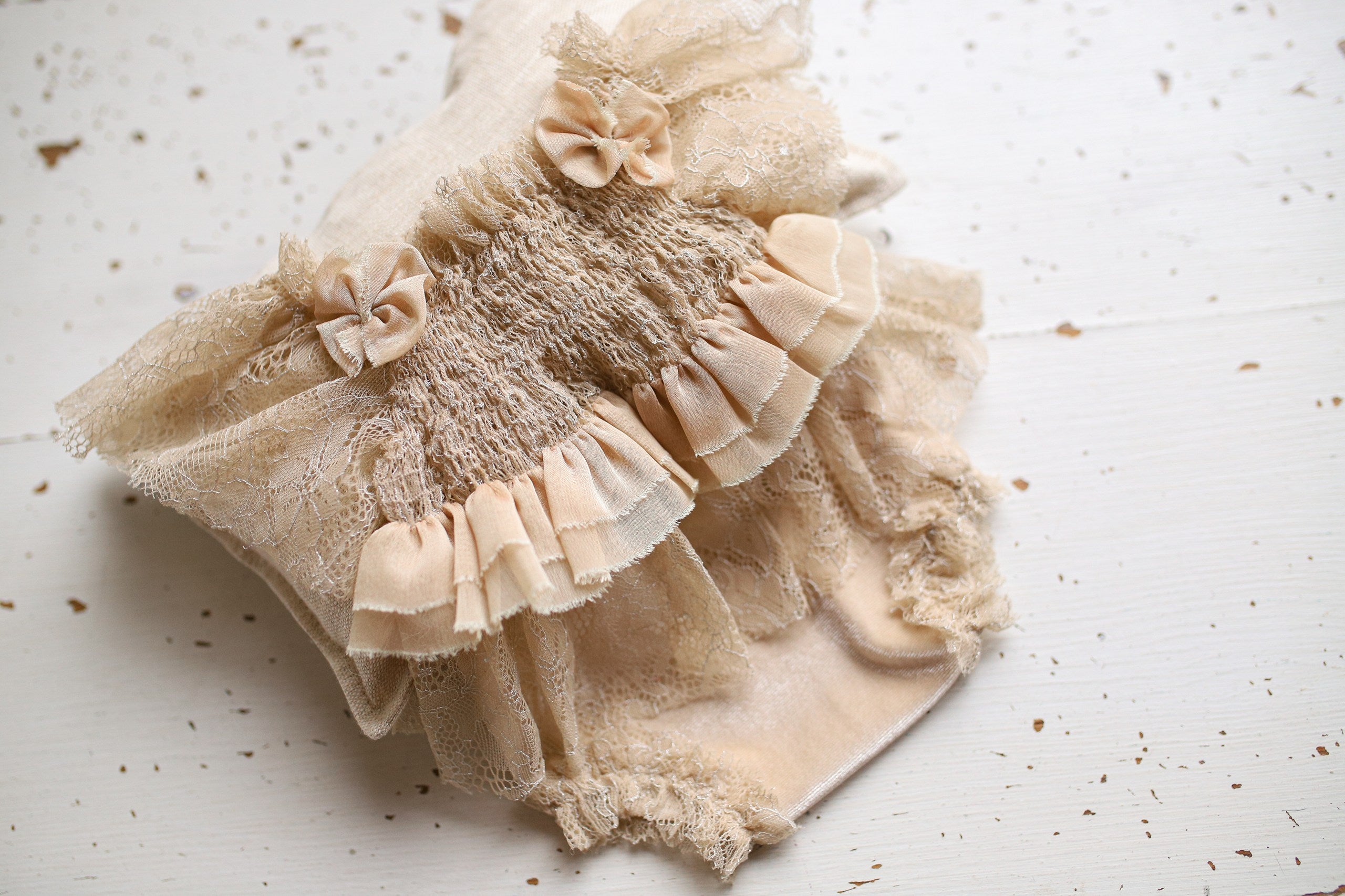 Newborn Baby Girl Velvet Romper, Lace Romper and Headband, Newborn Photo Shoot Outfit, Baby Girl Gift, Newborn Photo Shoot Props.