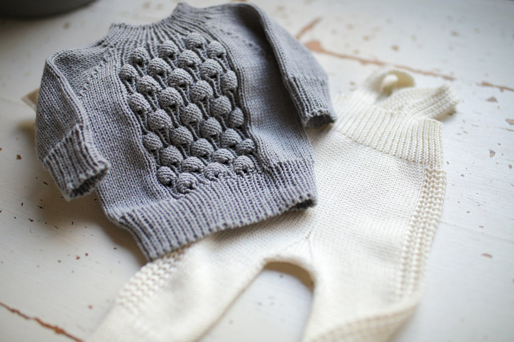 Handmade Knitted Newborn Baby Set Suspender Pants and Sweater Cotton Baby Outfit Newborn Photo Shoot Props Newborn Photography Set Baby Shower Gift