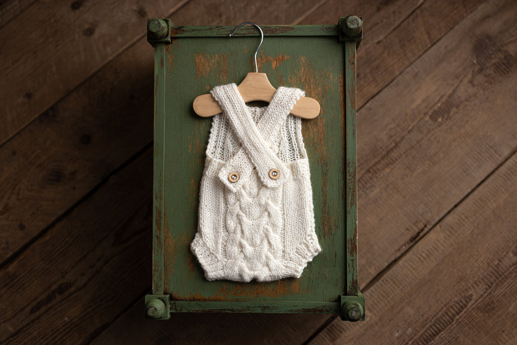 Knitted jumpsuit and bonnet, newborn photo shoot props set, newborn girl photo shoot outfit, maternity gift, newborn props