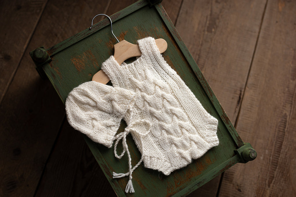 Knitted jumpsuit and bonnet, newborn photo shoot props set, newborn girl photo shoot outfit, maternity gift, newborn props