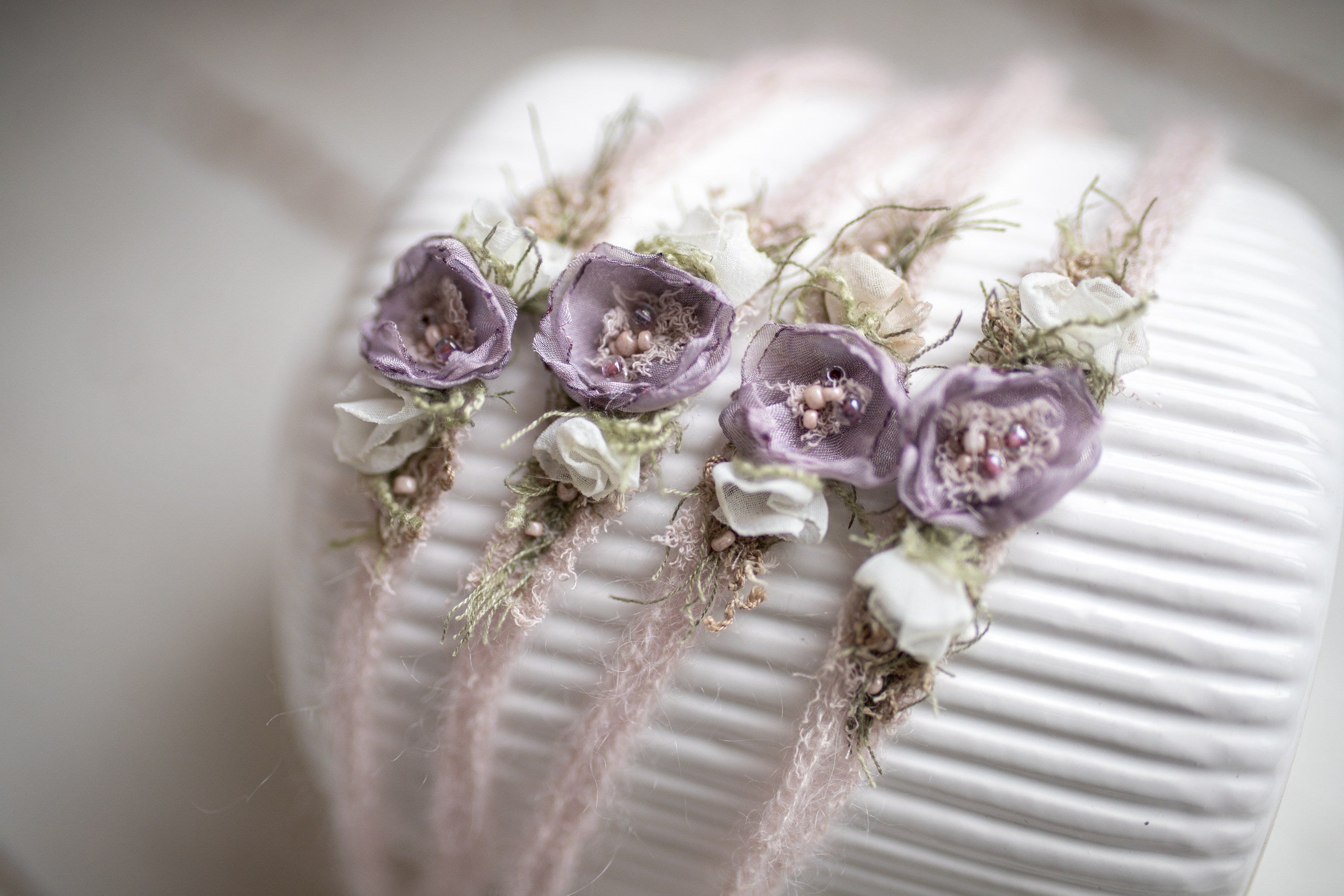 Newborn baby girl lace headband, dainty baby headband, newborn flower accessory, newborn photo shoot props, delicate flower headband