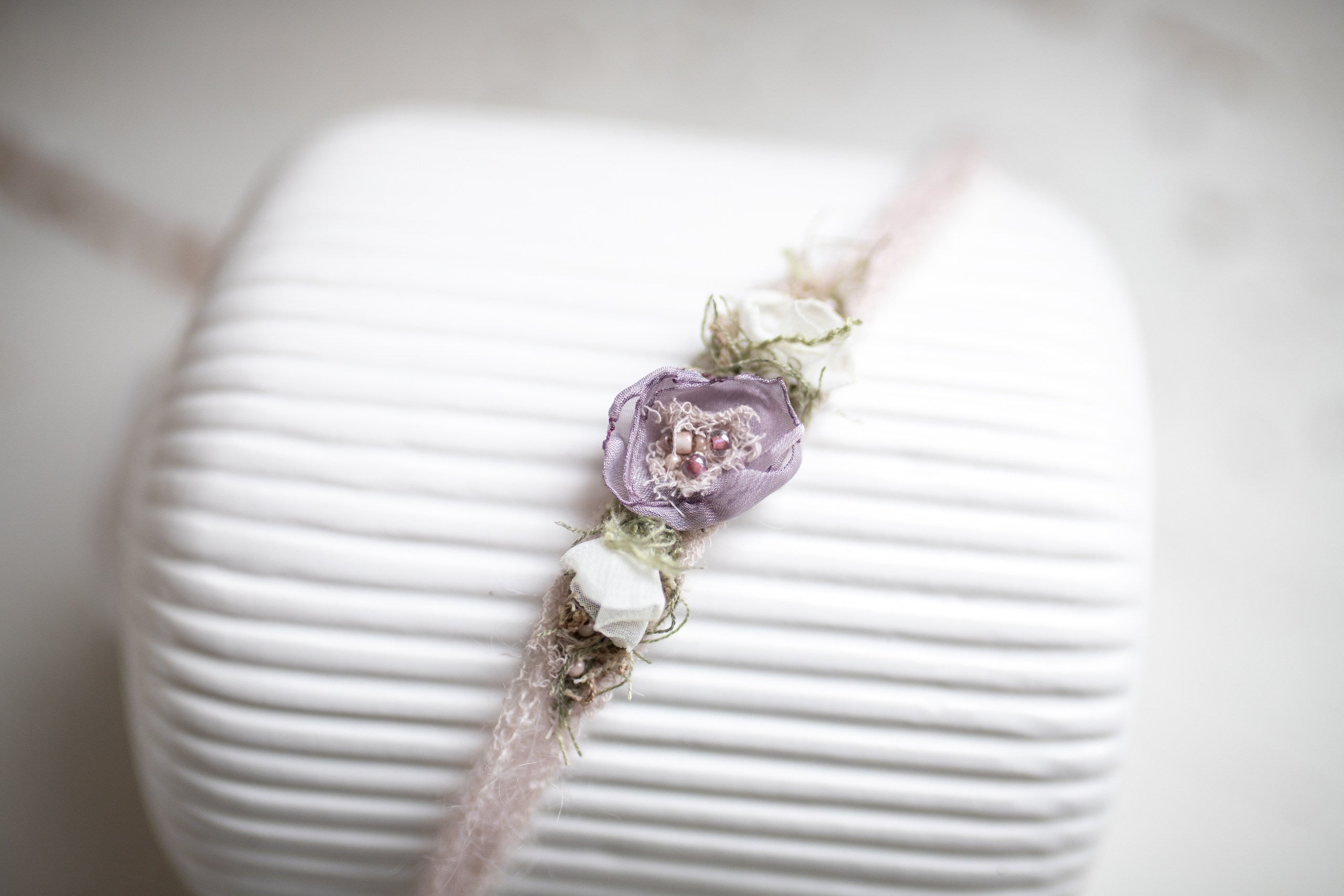 Newborn baby girl lace headband, dainty baby headband, newborn flower accessory, newborn photo shoot props, delicate flower headband