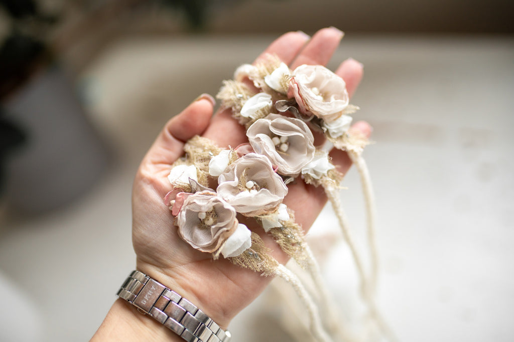 Newborn Baby Girl Lace Headband, Soft Tie Headband for Baby Photo Shoot, Newborn Flower Accessory, Newborn Photo Props, Delicate Floral Headband