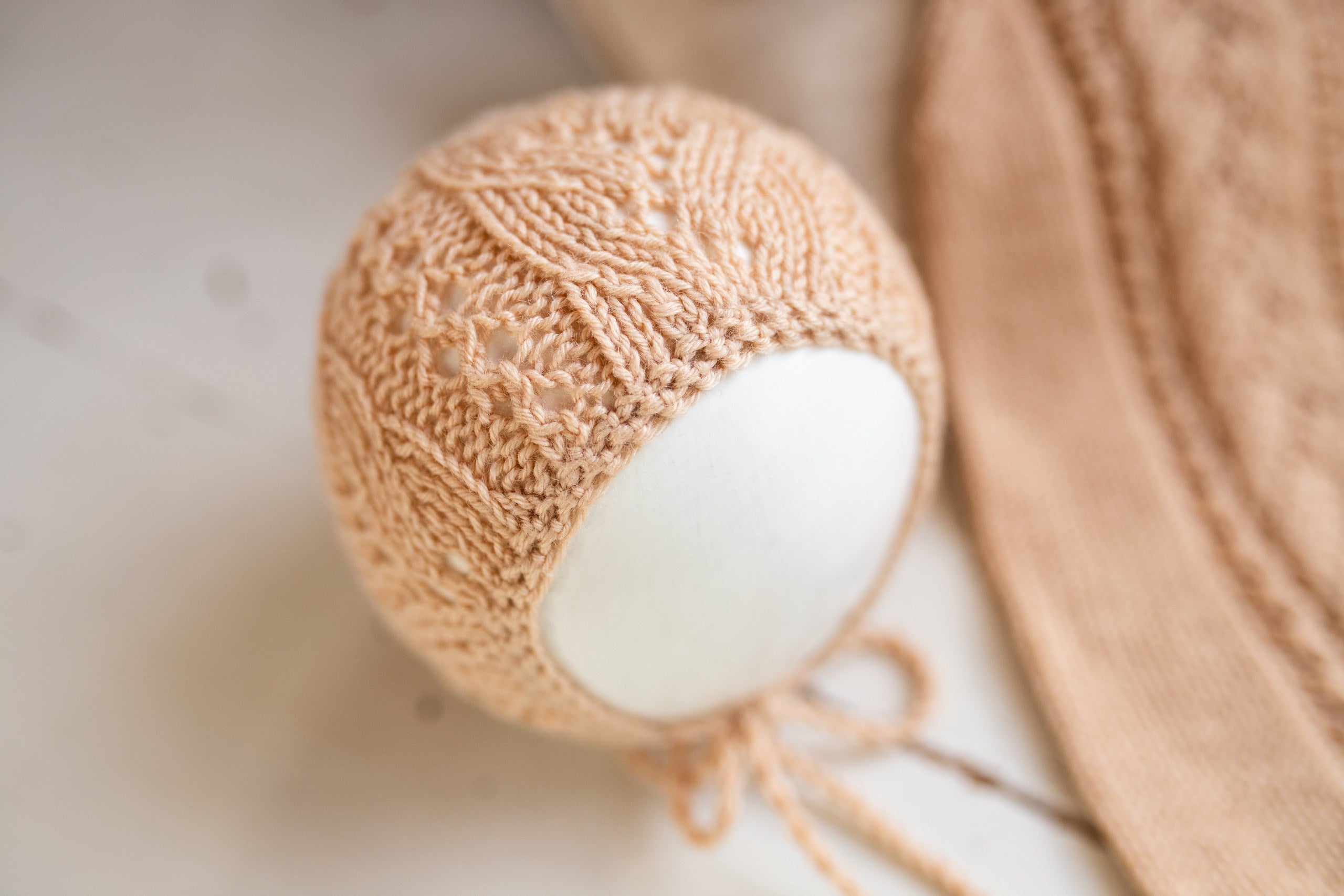 Merino Wool Newborn Romper and Bonnet Set, Gender Neutral Outfit, Hand Knitted Newborn Photo Prop, Hospital Discharge Outfit, Newborn Prop, Baby Shower Gift