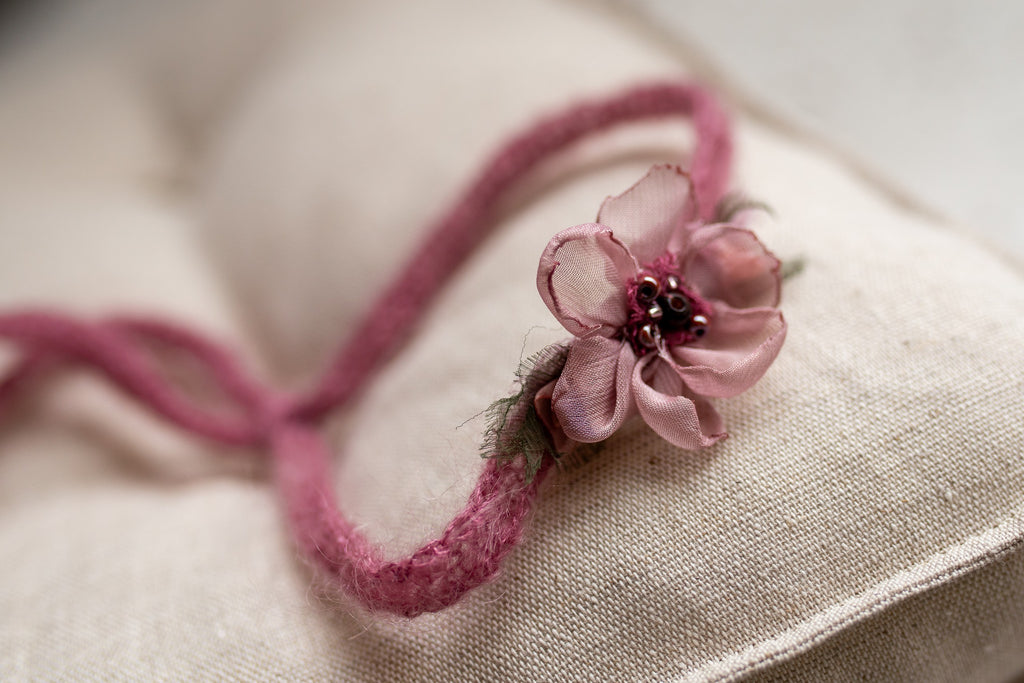 Newborn baby girl lace headband, dainty baby headband, newborn flower accessory, newborn photo shoot props, delicate pink flower headband for baby