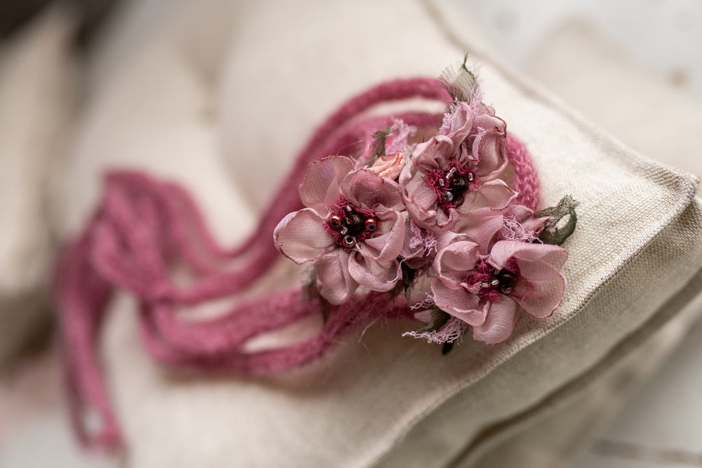 Newborn baby girl lace headband, dainty baby headband, newborn flower accessory, newborn photo shoot props, delicate pink flower headband for baby