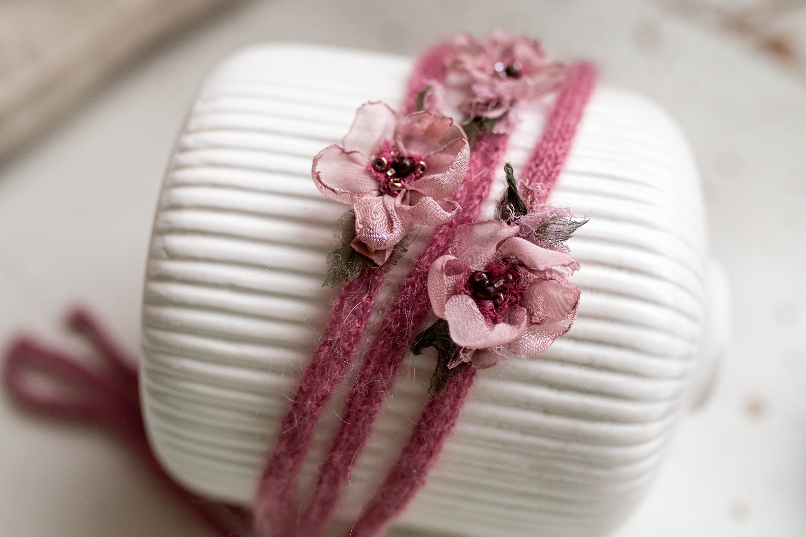 Newborn baby girl lace headband, dainty baby headband, newborn flower accessory, newborn photo shoot props, delicate pink flower headband for baby